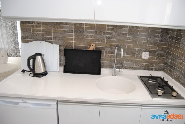 Efe suit apart avsa 18